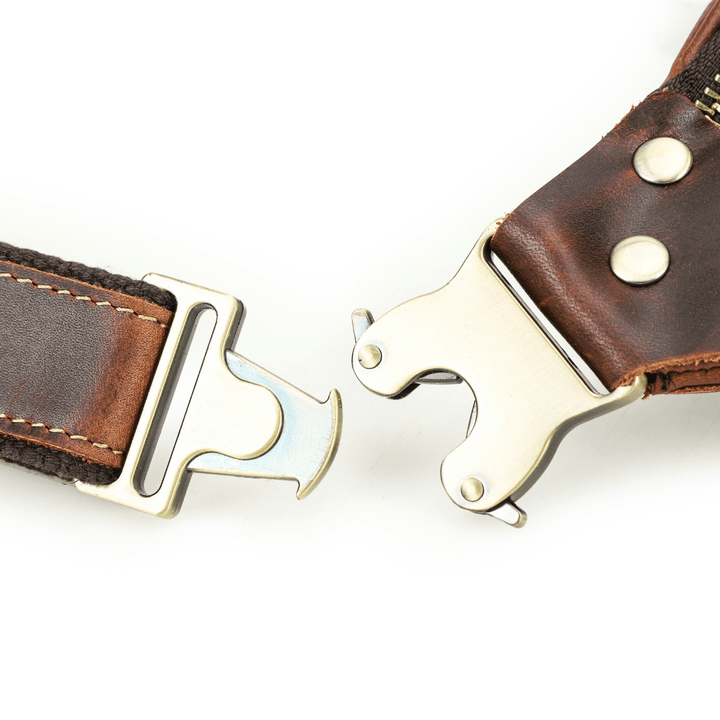 Pochete Masculina Modelo Corsair Café Pochete Masculina CONTACTS 